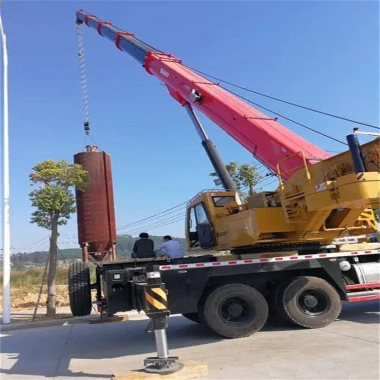 郫县专业吊车租赁多少钱