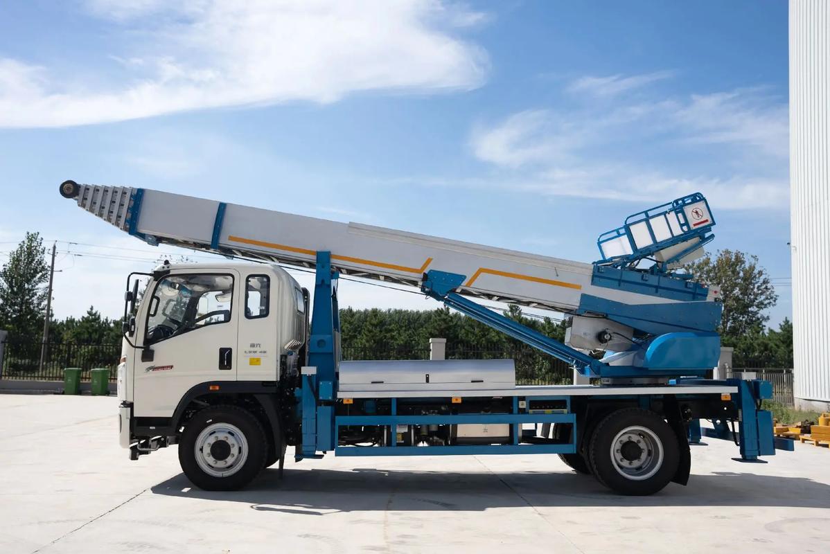 郫县云梯上料车租赁费用